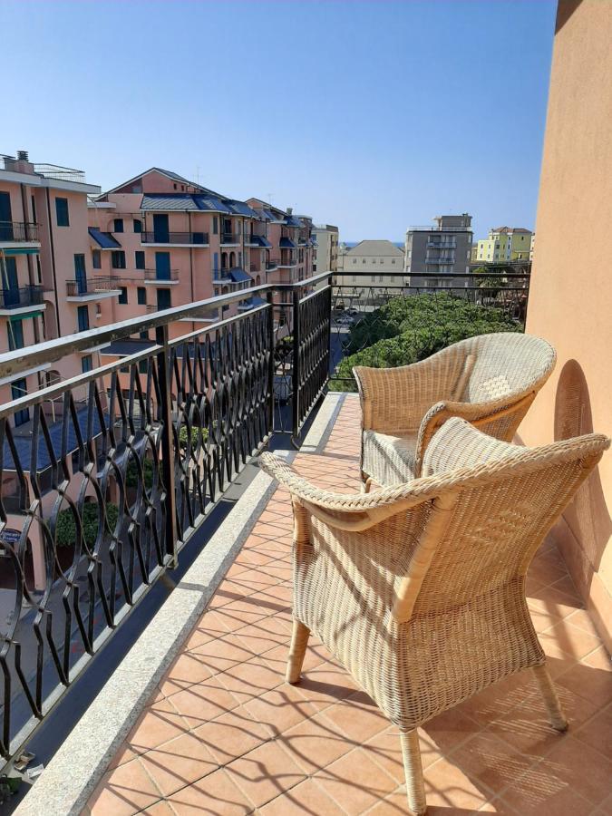 Nel Blu Daire Marina dʼMarina dʼAndora Dış mekan fotoğraf